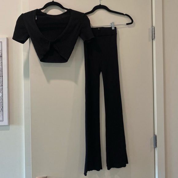 Glassons Ribbed Two Piece Set - Picture 5 of 5